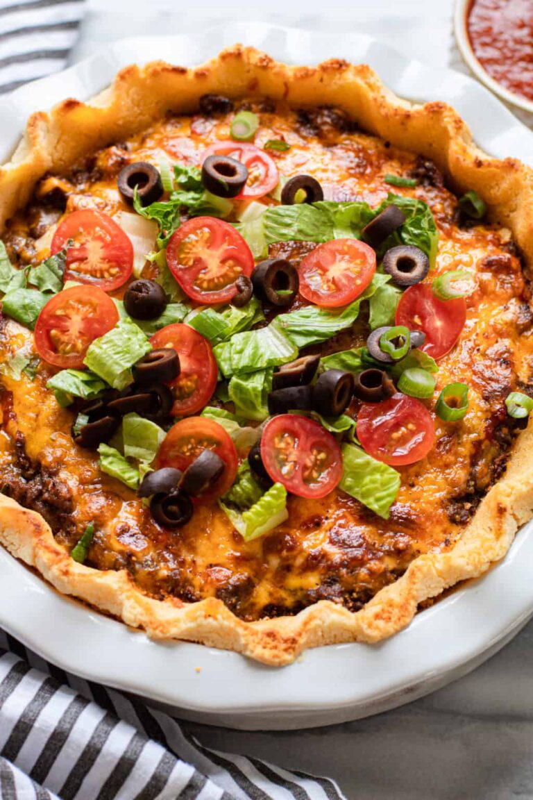 Tarte aux tacos de bœuf avec une croûte de masa